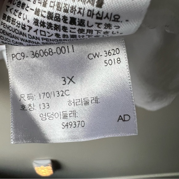 Levi’s GRAPHIC VARSITY T-SHIRT in white and blue women’s size 3XL - Picture 9 of 10